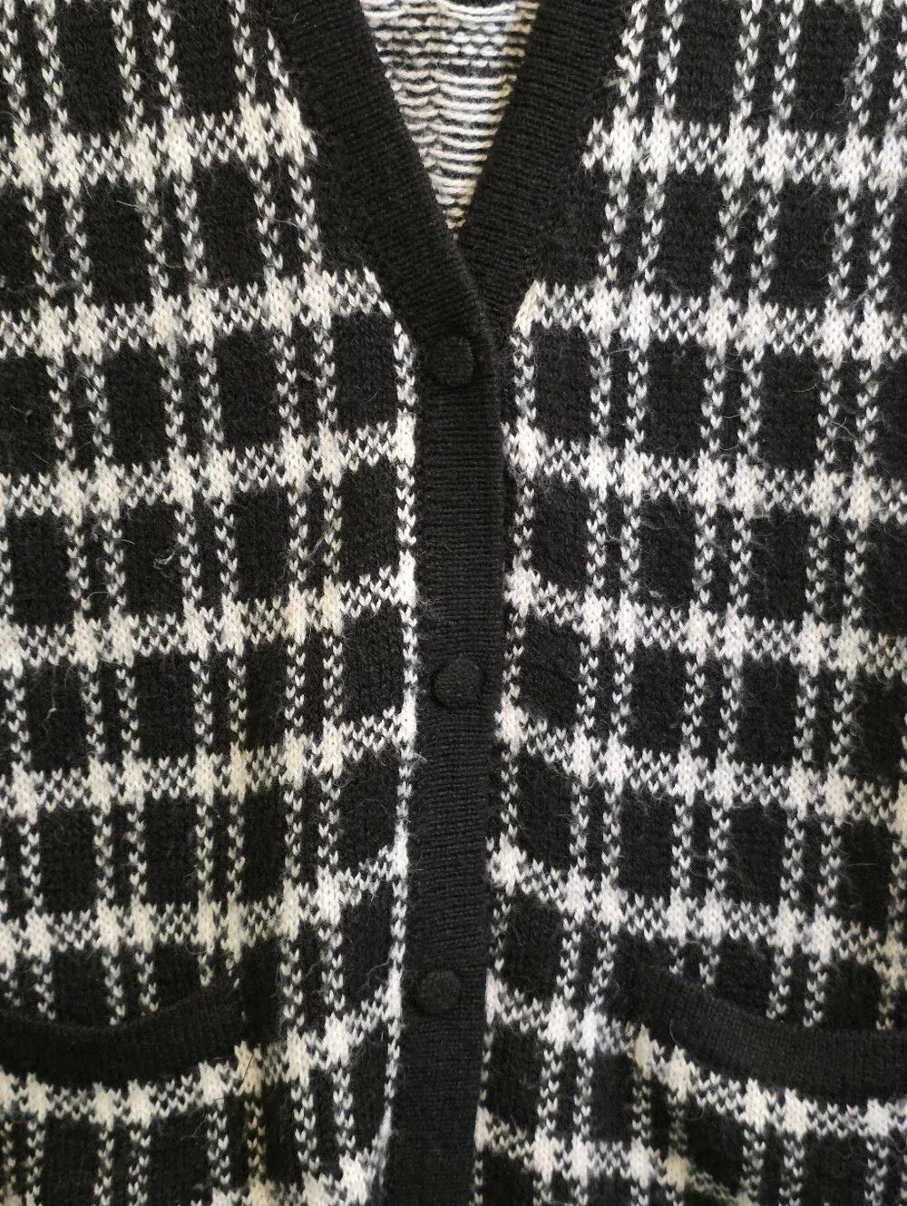 Alpaca Fina Black & White Plaid Handmade Soft Sweater Vest Buttons & Pockets L